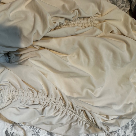 Lot of 7 size medium tops! Name brand!! - Picture 7 of 15